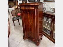 stipo-antico-in-legno-di 