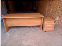 scrivaniacassettiera-prezzo-eur10000-mobili 