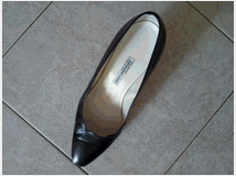scarpe-nere-prezzo-eur3000-scarpa 